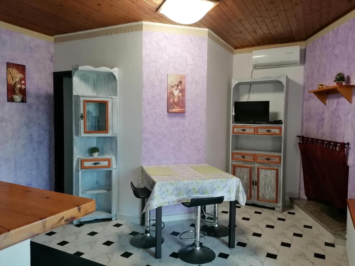 Casa Carlo Apartment Chia Bagian luar foto