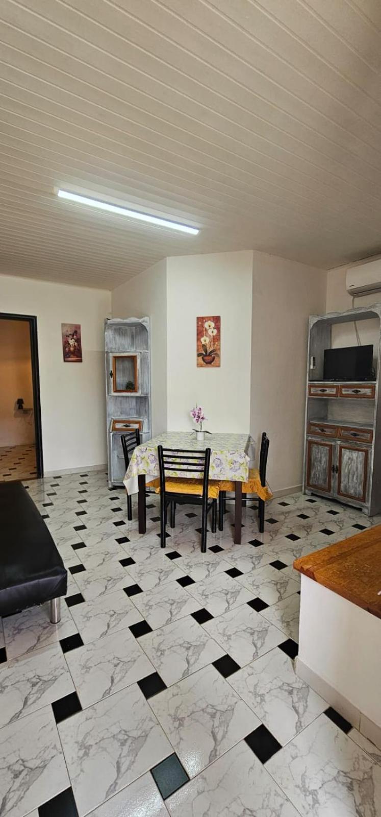 Casa Carlo Apartment Chia Bagian luar foto